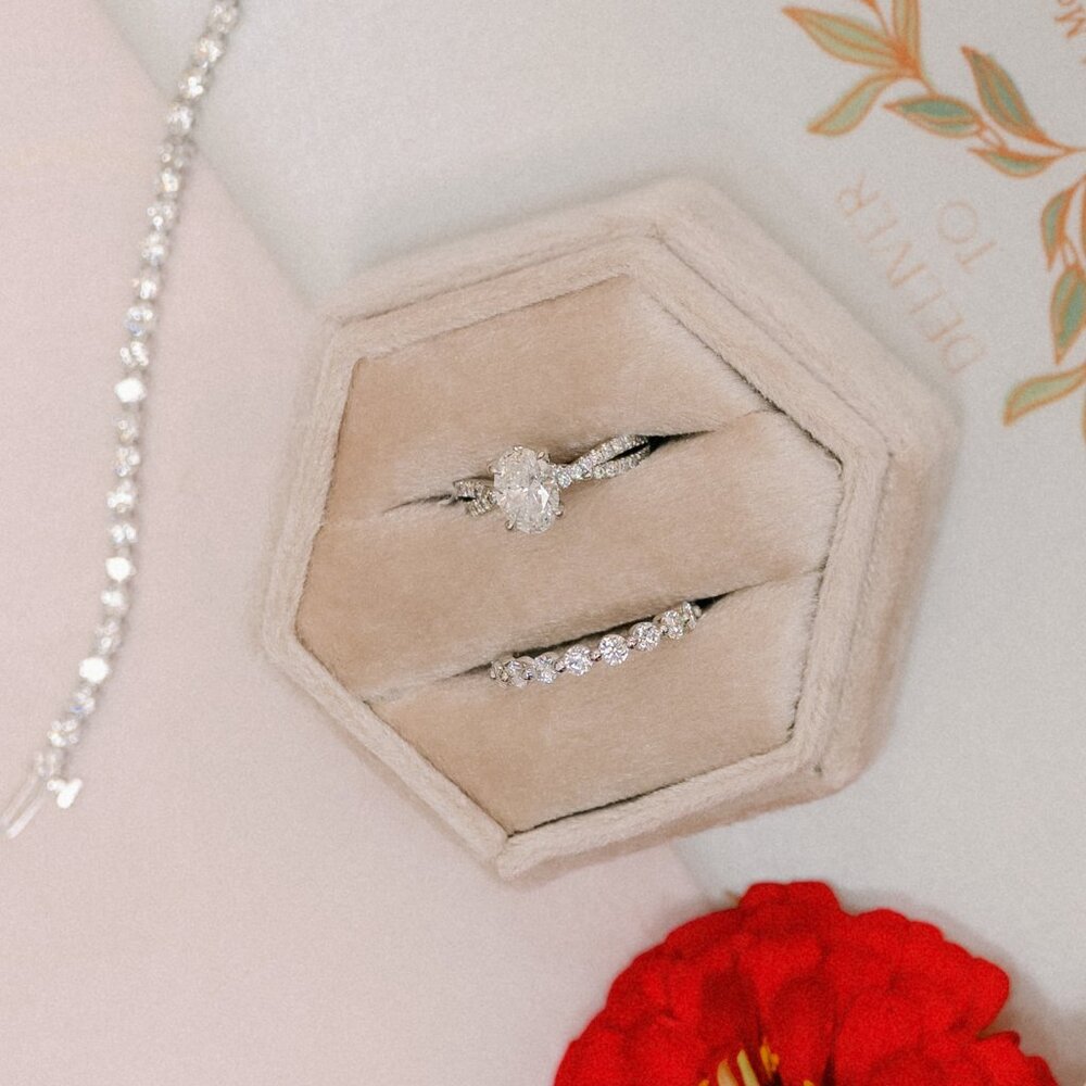 NIB! Velvet Ring Box Wedding Day | 2-in-1 Elegant Champagne Engagement Ring Box